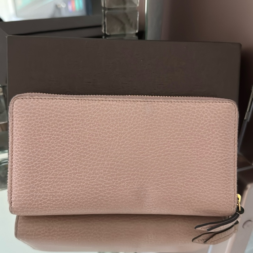 GUCCI Marmont Zip around wallet 100% AUTHENTIC - Picture 2 of 12